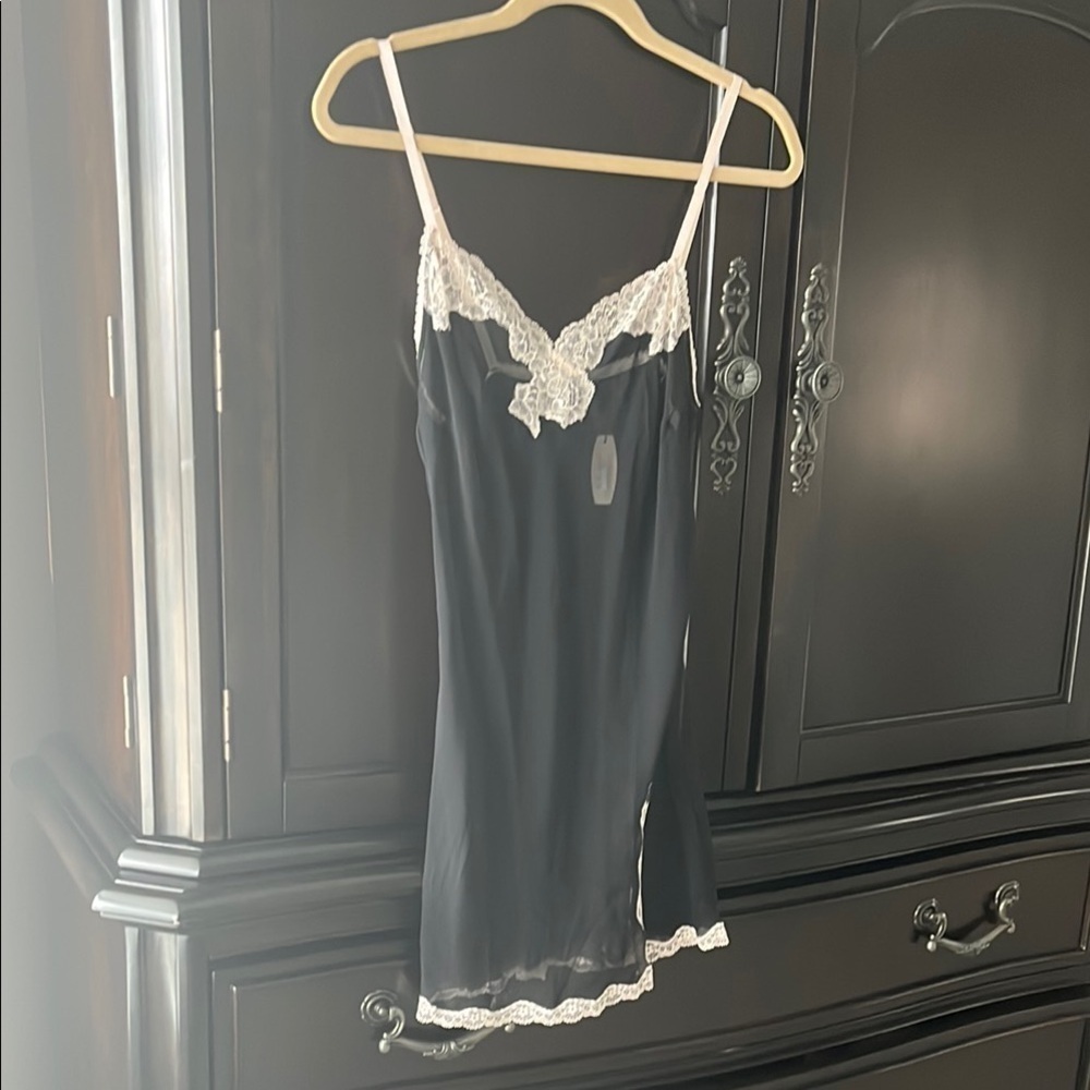 Black and pink Lace Chemise VICTORIA’S SECRET